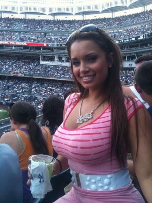 We Can't Get Enough of Busty Girls (45 pics)