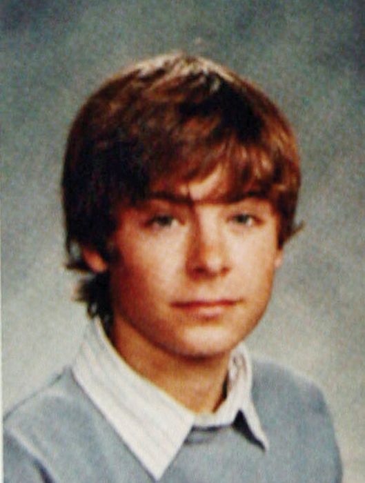 High-School Yearbook Photos of Famous People (63 pics)