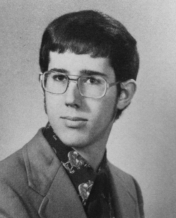 High-School Yearbook Photos of Famous People (63 pics)