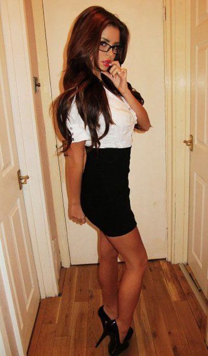 Pretty Girls in Tight Dresses. Part 6 (52 pics)