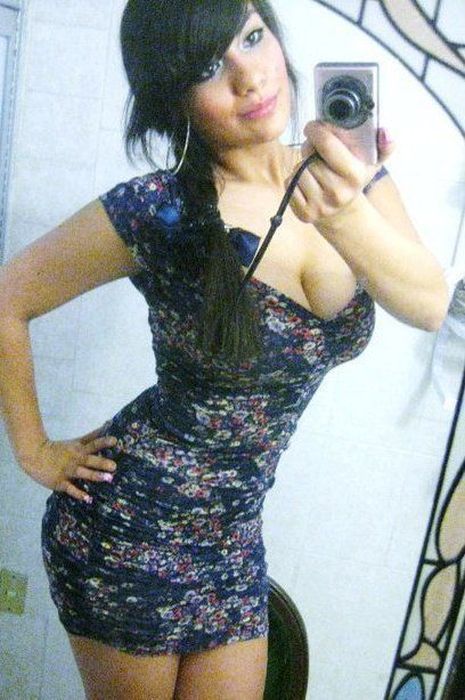 Pretty Girls in Tight Dresses. Part 6 (52 pics)