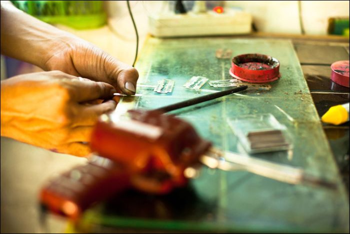 How Bamboo Tattoos Are Made (10 pics)