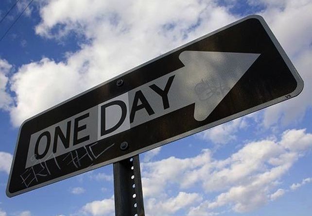 The Best Hacked Street Signs (24 pics)
