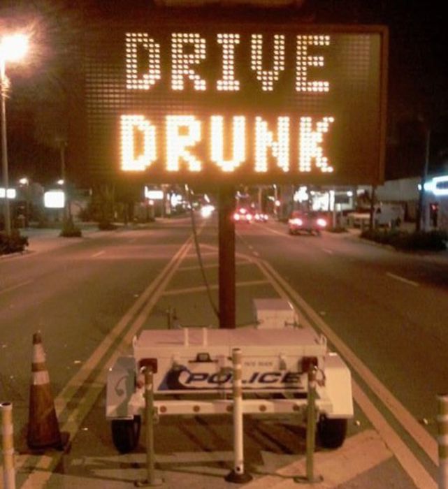 The Best Hacked Street Signs (24 pics)
