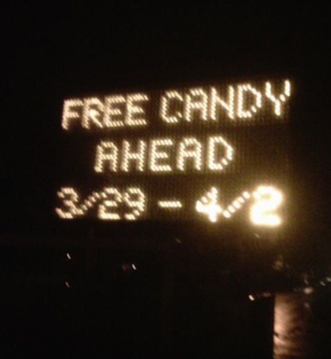 The Best Hacked Street Signs (24 pics)