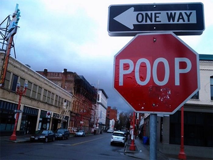 The Best Hacked Street Signs (24 pics)