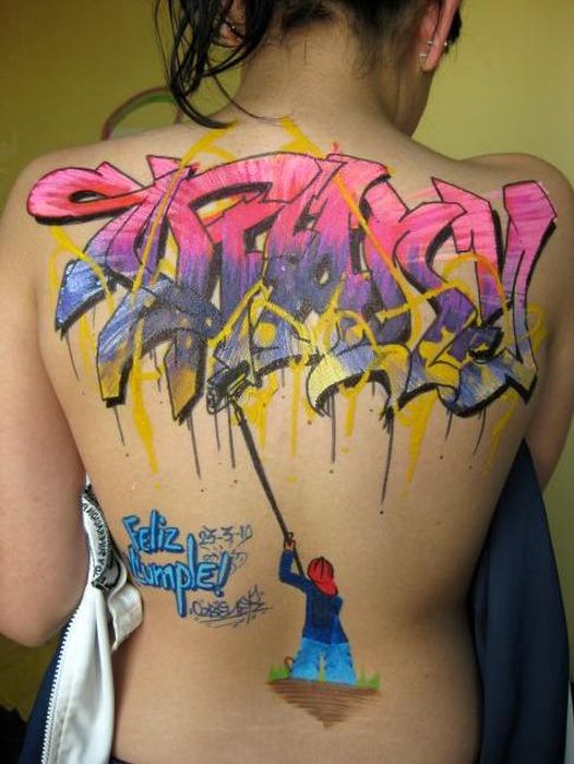 Graffiti Girls (45 pics)