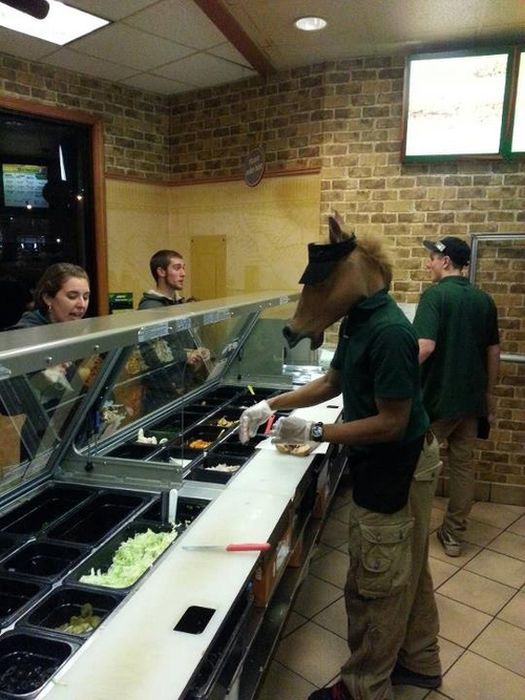 Horsing Around (38 pics)