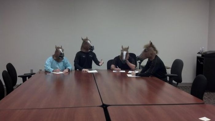 Horsing Around (38 pics)