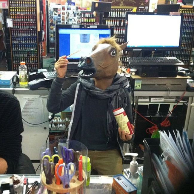 Horsing Around (38 pics)