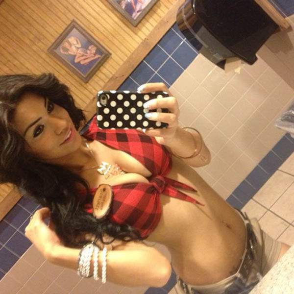 Busty Girls of Twin Peaks Restaurants (42 pics)