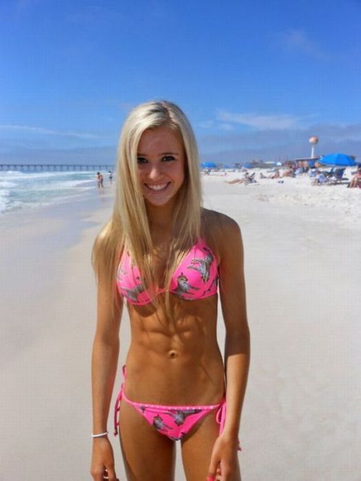 Girls with Very Fit Bodies (53 pics)