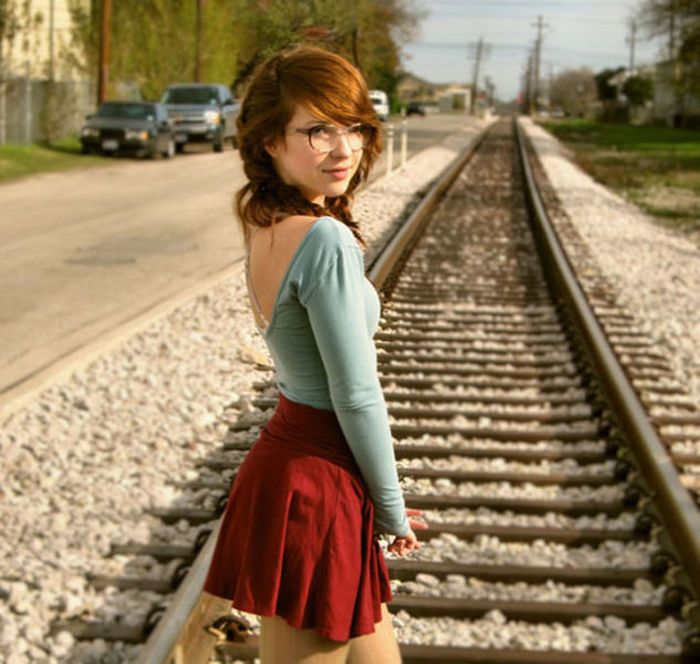 Girls in Glasses (50 pics)
