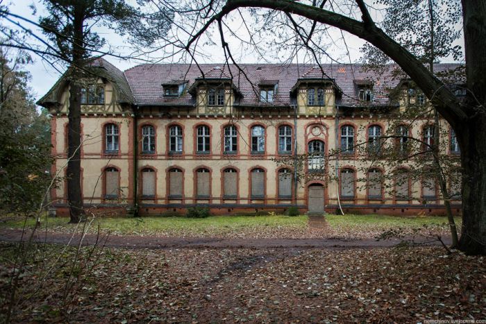 Abandoned Hospital Beelitz Heilstaetten (27 pics)