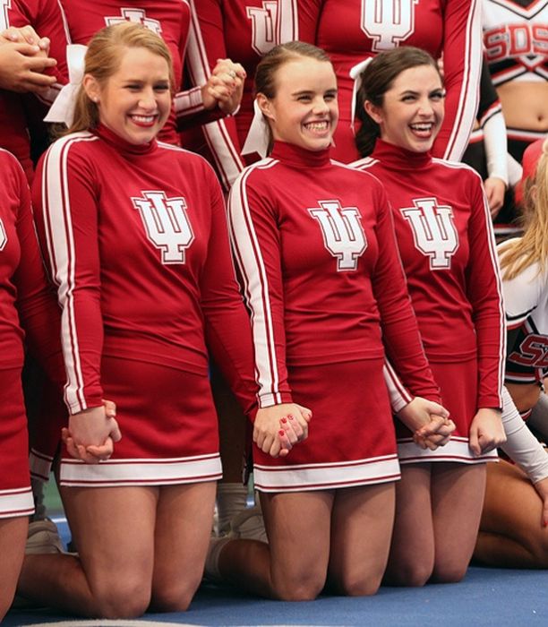 Indiana University vs University of Michigan Cheerleaders (70 pics)