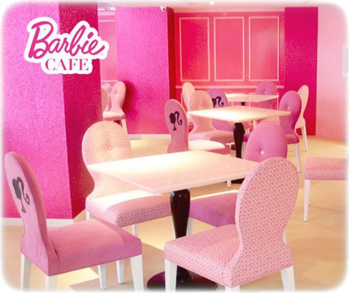 Barbie Cafe (24 pics)