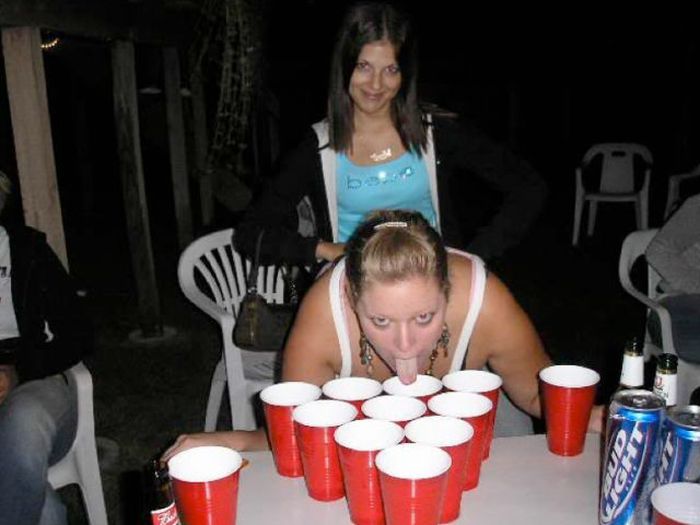 Girls Love Beer Pong (70 pics)