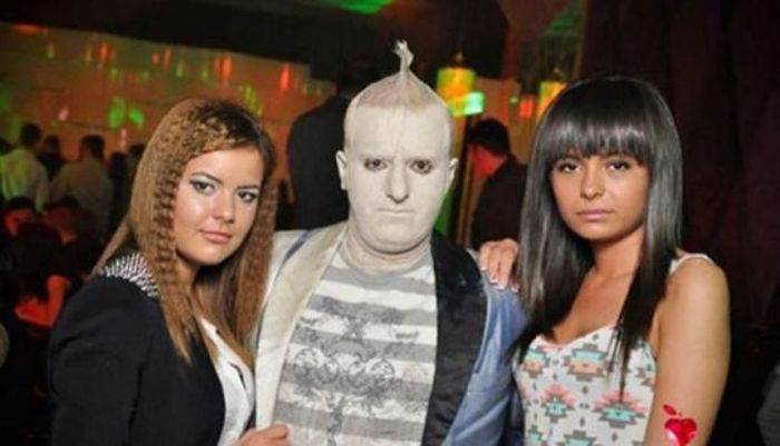 Looking Strange (53 pics)