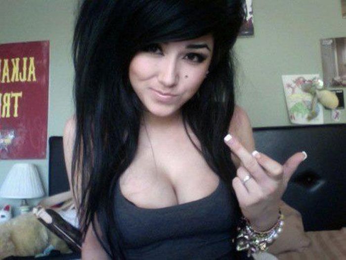 Cute Emo Girls. Part 2 (58 pics)