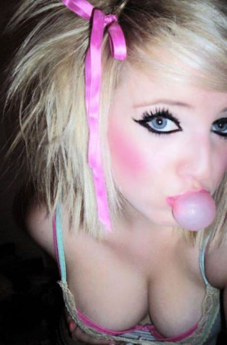 Cute Emo Girls. Part 2 (58 pics)