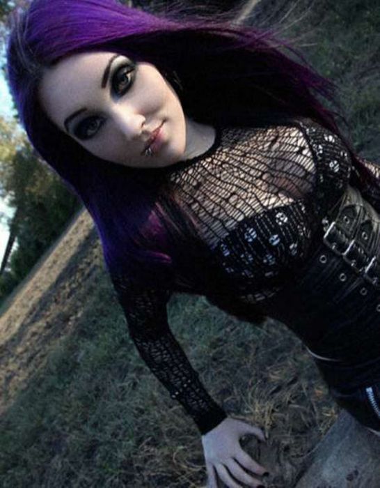 Cute Emo Girls. Part 2 (58 pics)