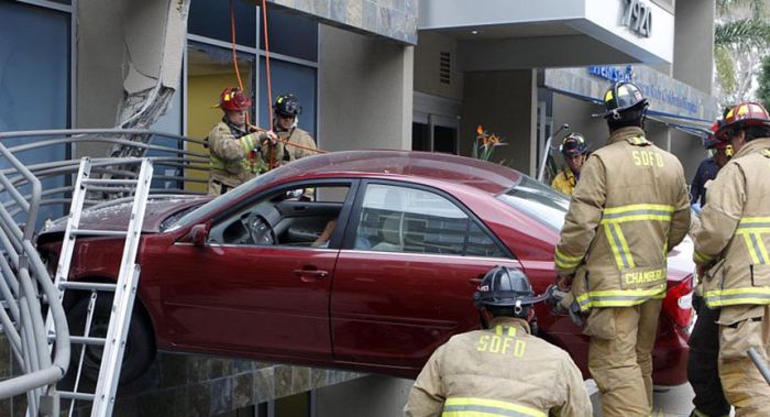Rare Crash (14 pics)