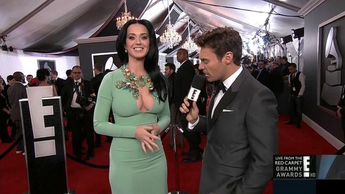 Katy Perry's Awesome Cleavage (13 pics)