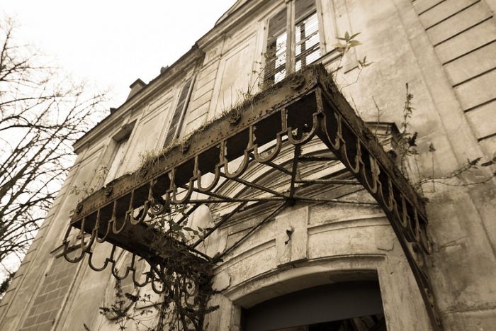 Goussainville, Abandoned Town in France (35 pics)