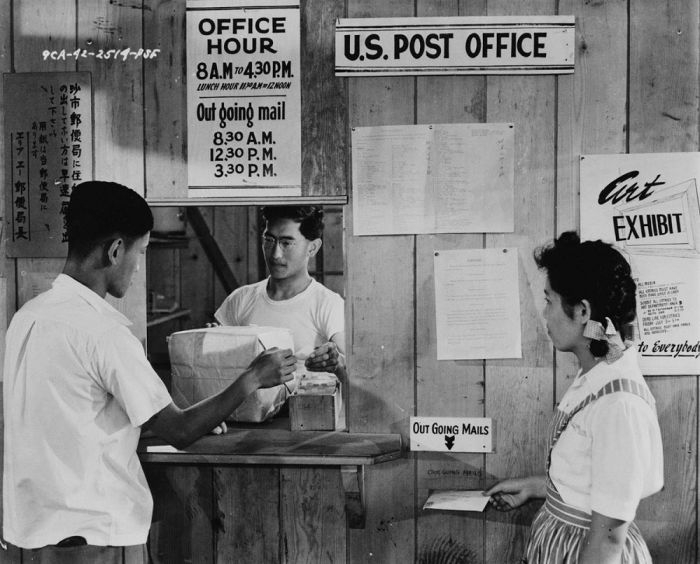 United States Postal Service Then and Now (20 pics)