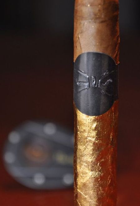 Golden Cigar (7 pics)
