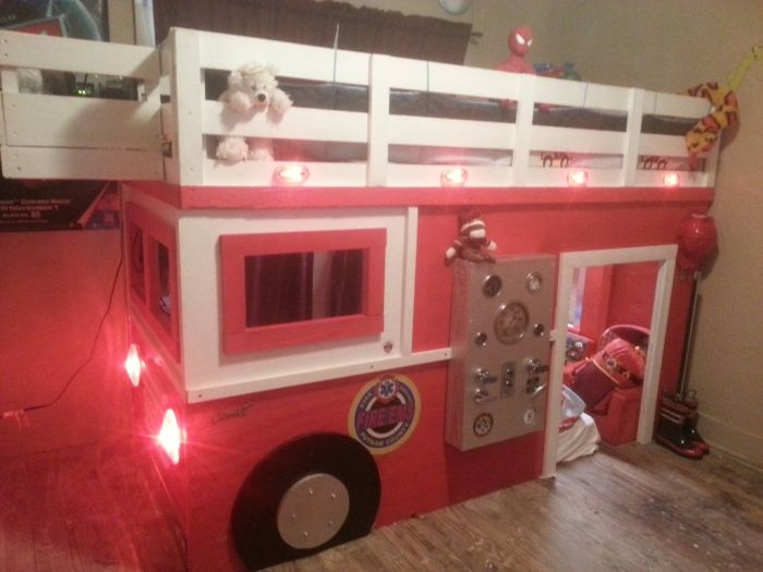 Firefigther Builds a Truck for His Son (5 pics)