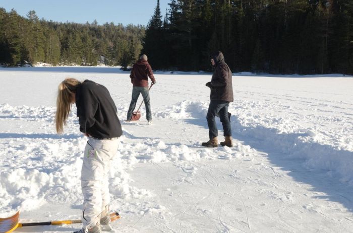 DIY Ice Rink (32 pics)