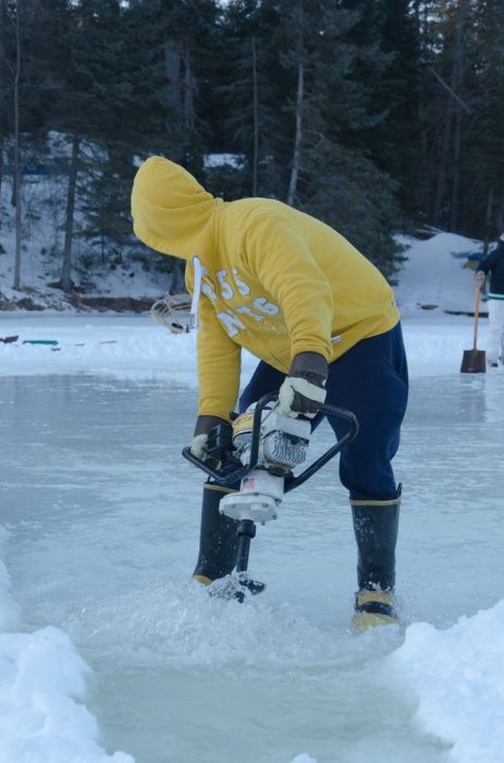 DIY Ice Rink (32 pics)