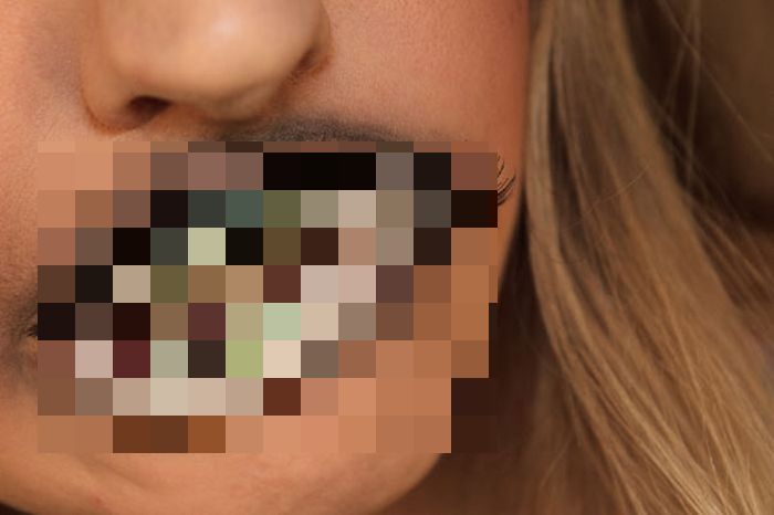 Creepy Lip Makeup (4 pics)