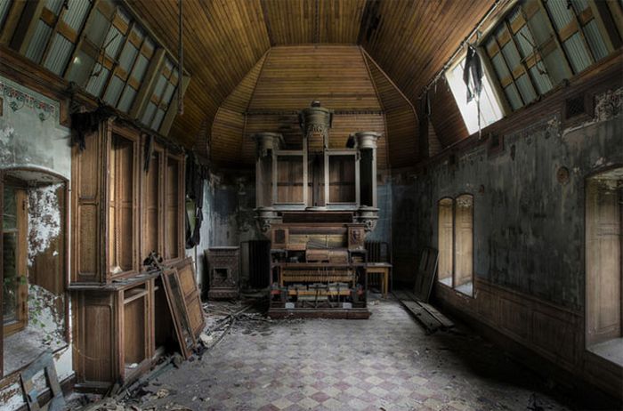 Beautiful Abandoned Places (40 pics)