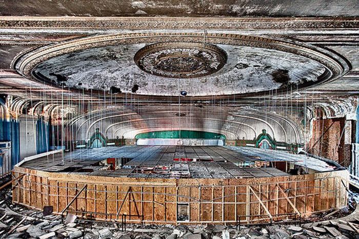 Beautiful Abandoned Places (40 pics)