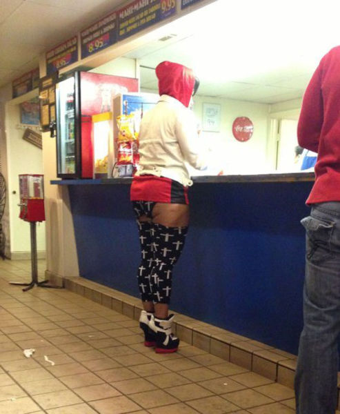 Wardrobe Malfunctions and Funny Clothes (35 pics)