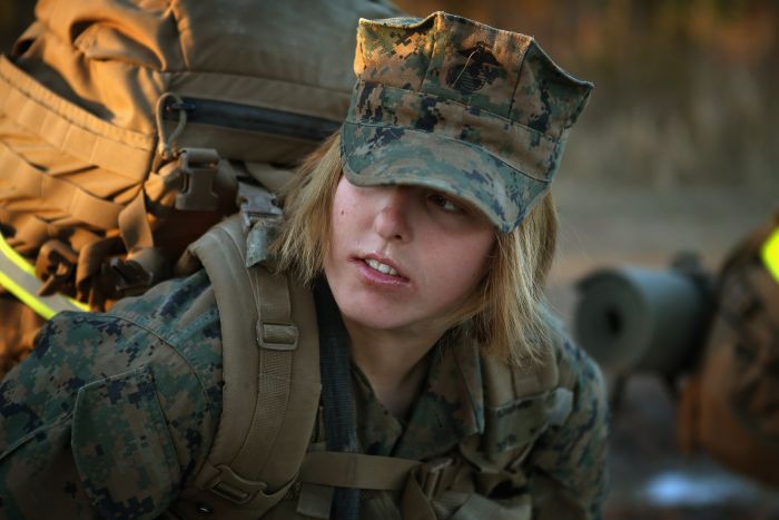 Female Marines (30 pics)