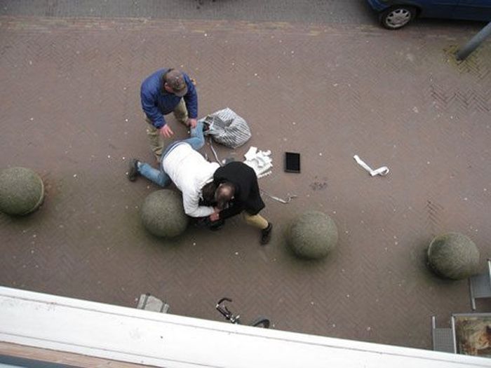 People in the Street Caught Robbers (16 pics)