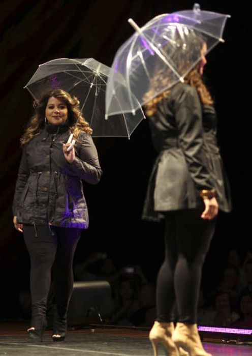 Fashion Show for Overweight Women (19 pics)