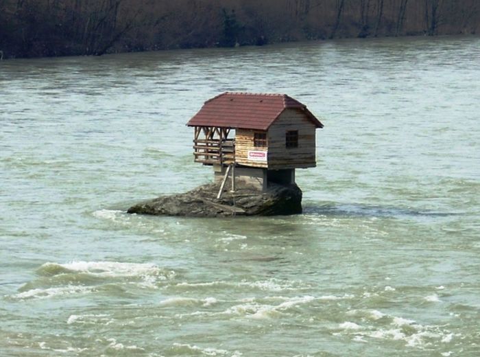 River House (9 pics)