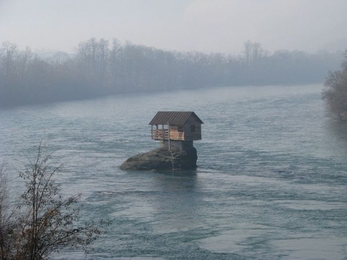 River House (9 pics)
