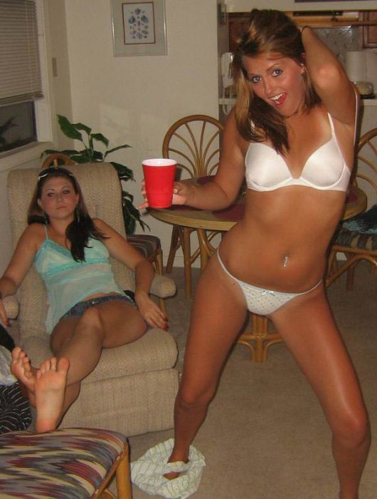 College Drunk Party Girls Naked - hot naked drunk girls springbreak - Sexy drunk naked spring ...