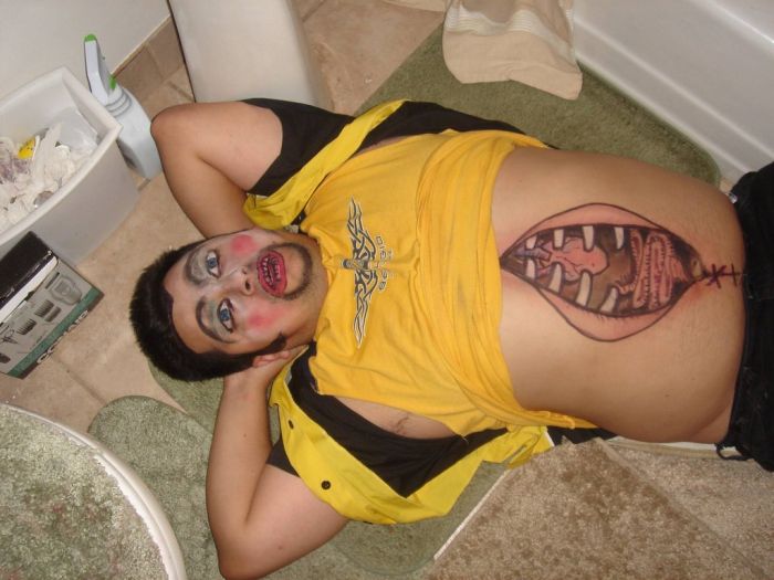 Drunk Guy Prank (2 pics)
