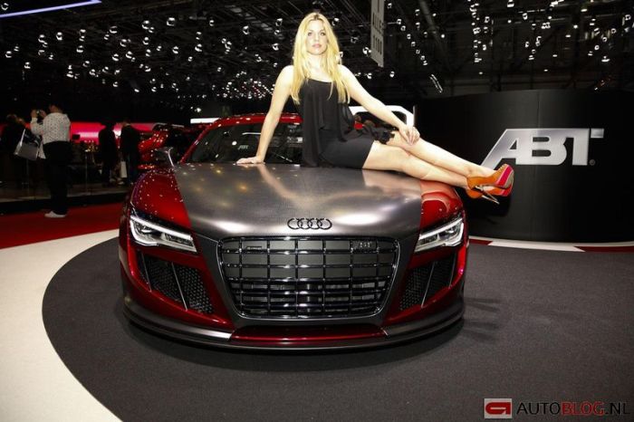 Girls at Geneva Motor Show 2013. Part 2 (130 pics)