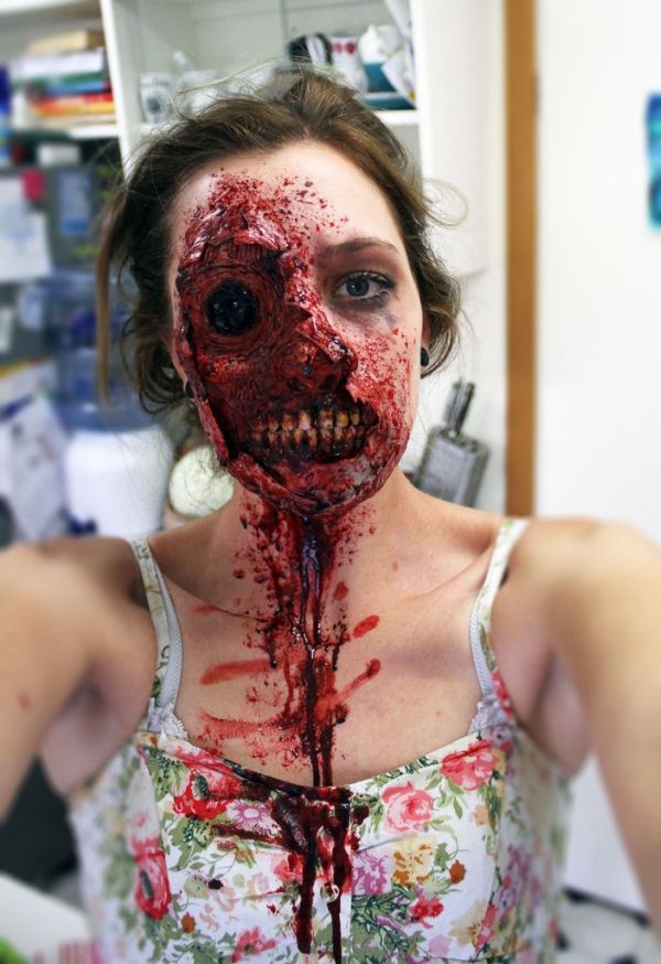 Scary Oz Comic-Con Zombie Makeup (10 pics)