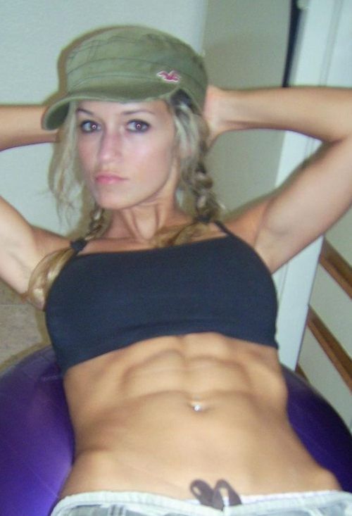 Girls with Great Abs (40 pics)