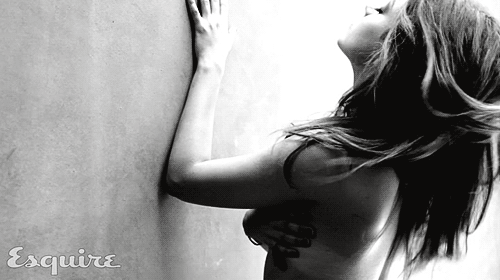 Sexiest Mila Kunis GIFs (35 pics)