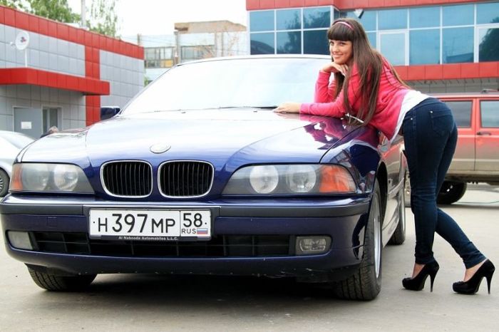 Girls and Cars. Part 3 (40 pics)
