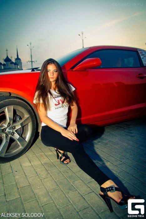 Girls and Cars. Part 3 (40 pics)